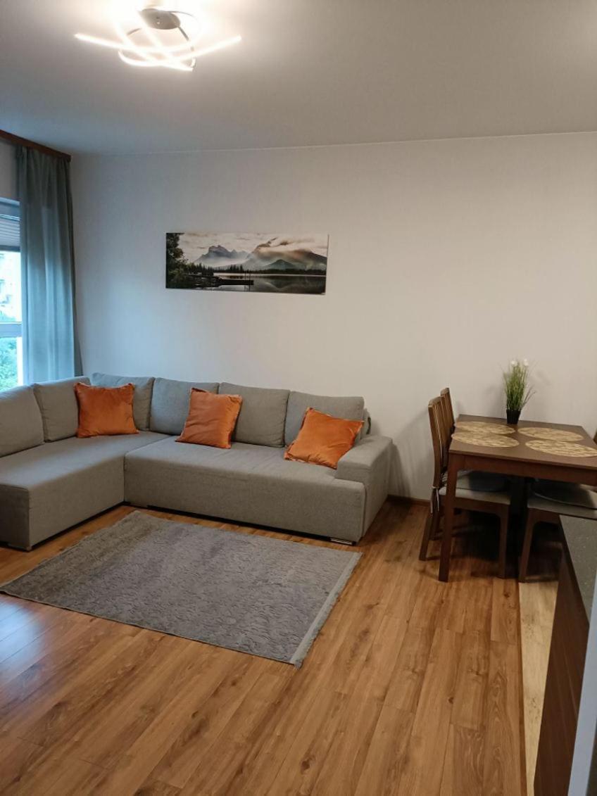Powstancow 32 Apartment Zielonka  Ngoại thất bức ảnh